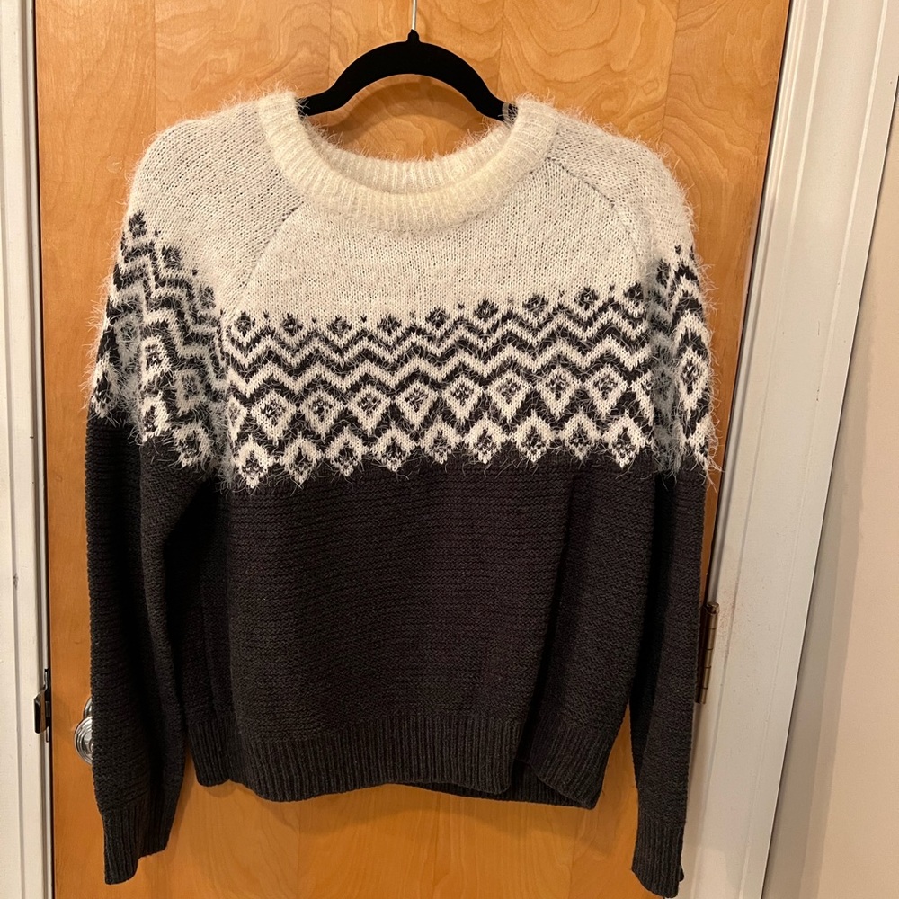 Warm and cozy winter sweater - gay and cream - small